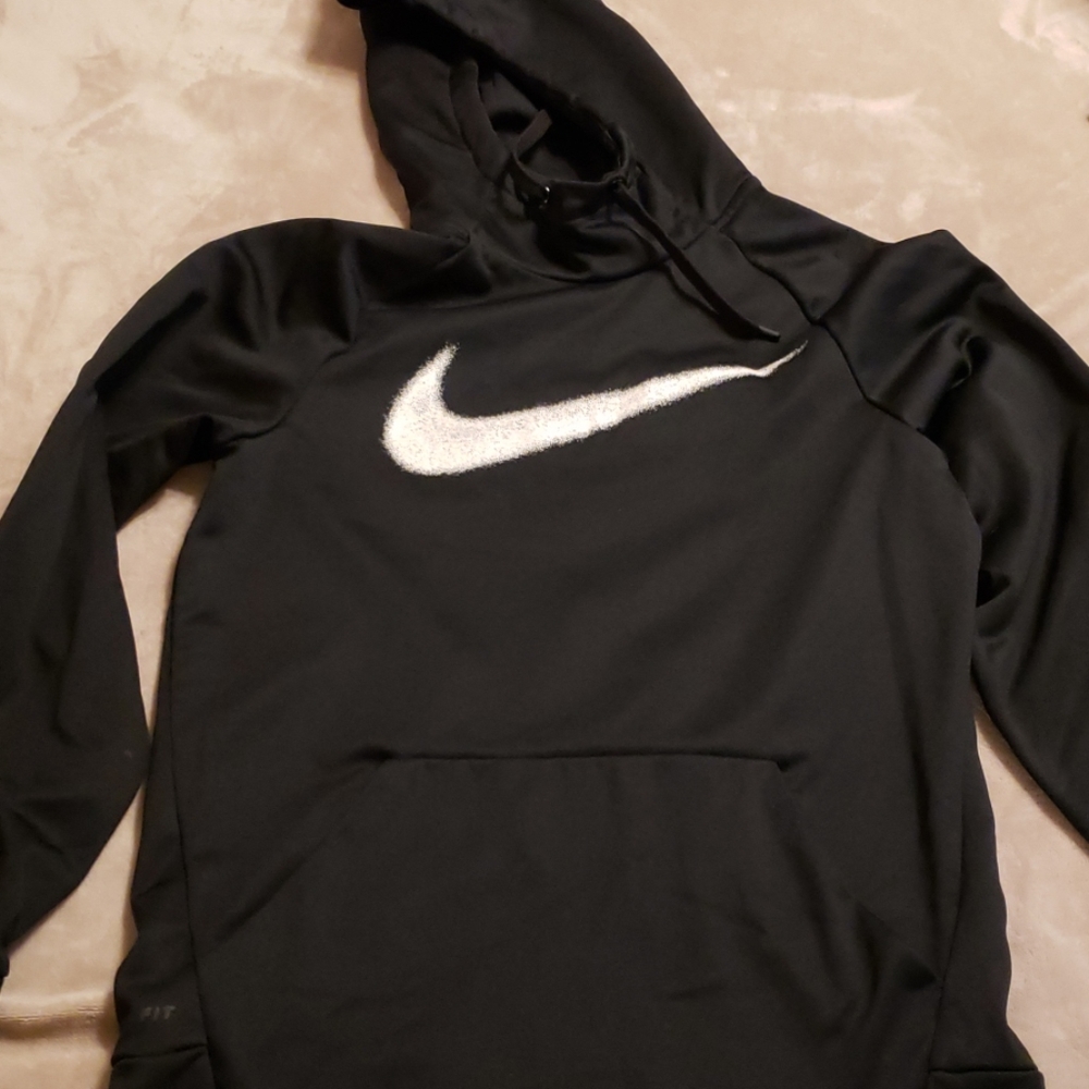 Black nike dri-fit hoodie